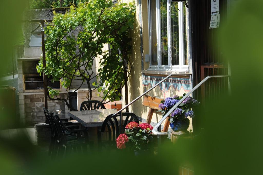 Gasthaus-Pension Fischerkeller Randegg Extérieur photo